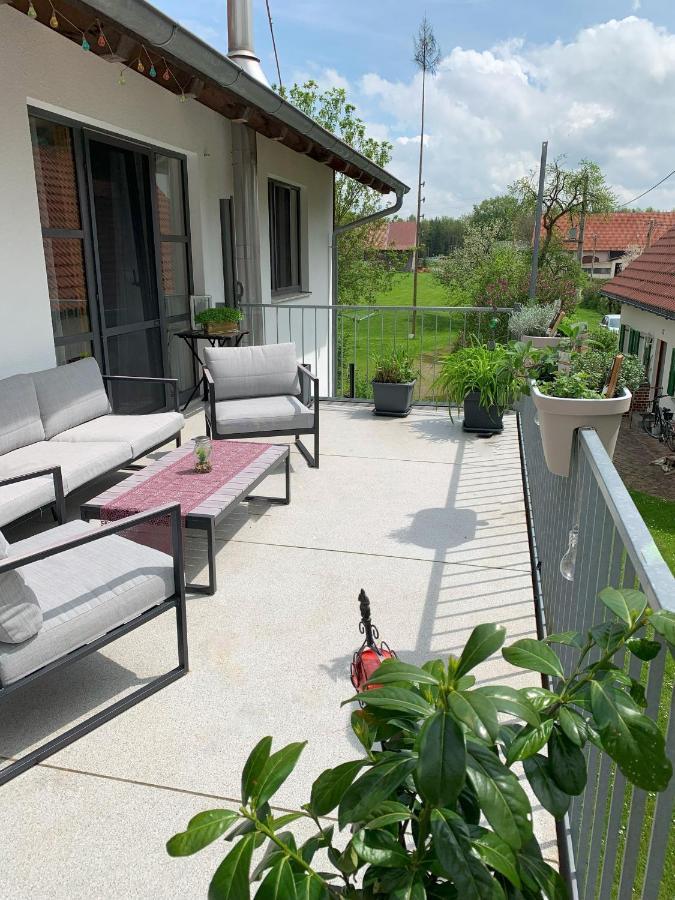 Fe Wo Brunnen - 120 Qm - Ruhige Lage - Viel Natur- Komfortabel - Grosser Balkon Und Garten Memmingen Extérieur photo