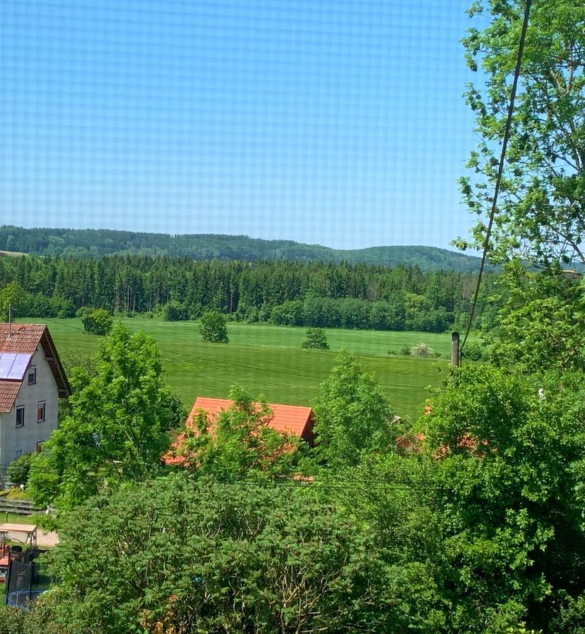 Fe Wo Brunnen - 120 Qm - Ruhige Lage - Viel Natur- Komfortabel - Grosser Balkon Und Garten Memmingen Extérieur photo