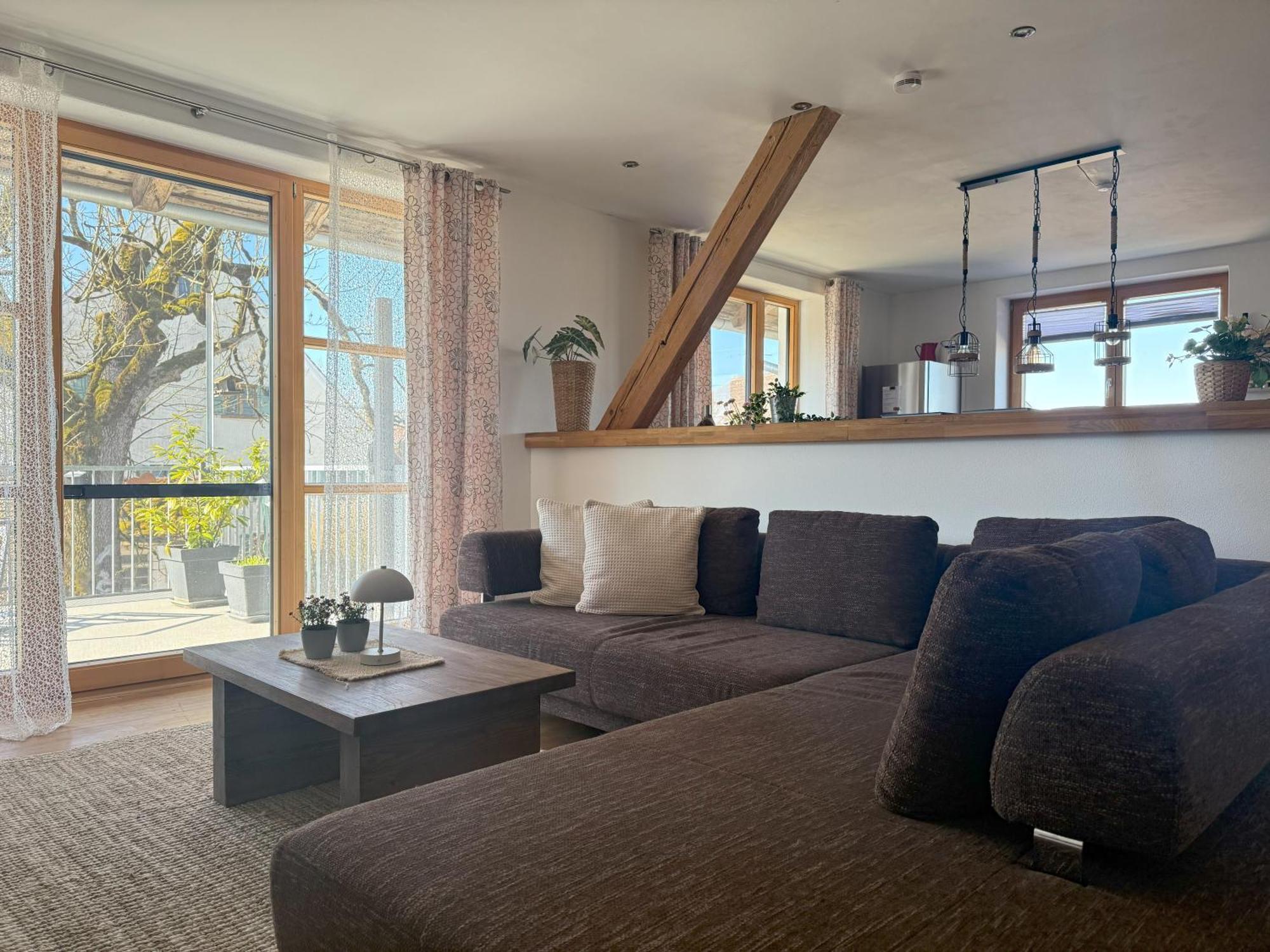Fe Wo Brunnen - 120 Qm - Ruhige Lage - Viel Natur- Komfortabel - Grosser Balkon Und Garten Memmingen Extérieur photo
